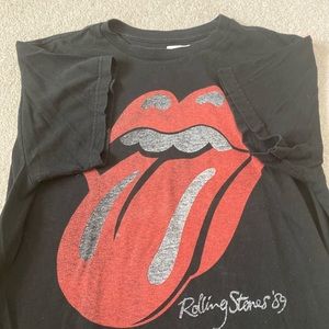 brandy melville graphic tee!